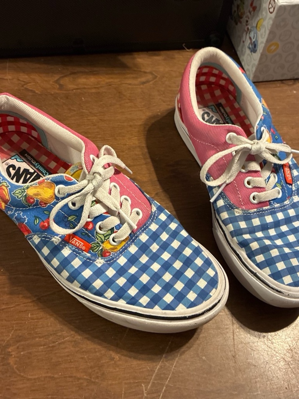 Vans ComfyCush Era in the "Market Day" print,